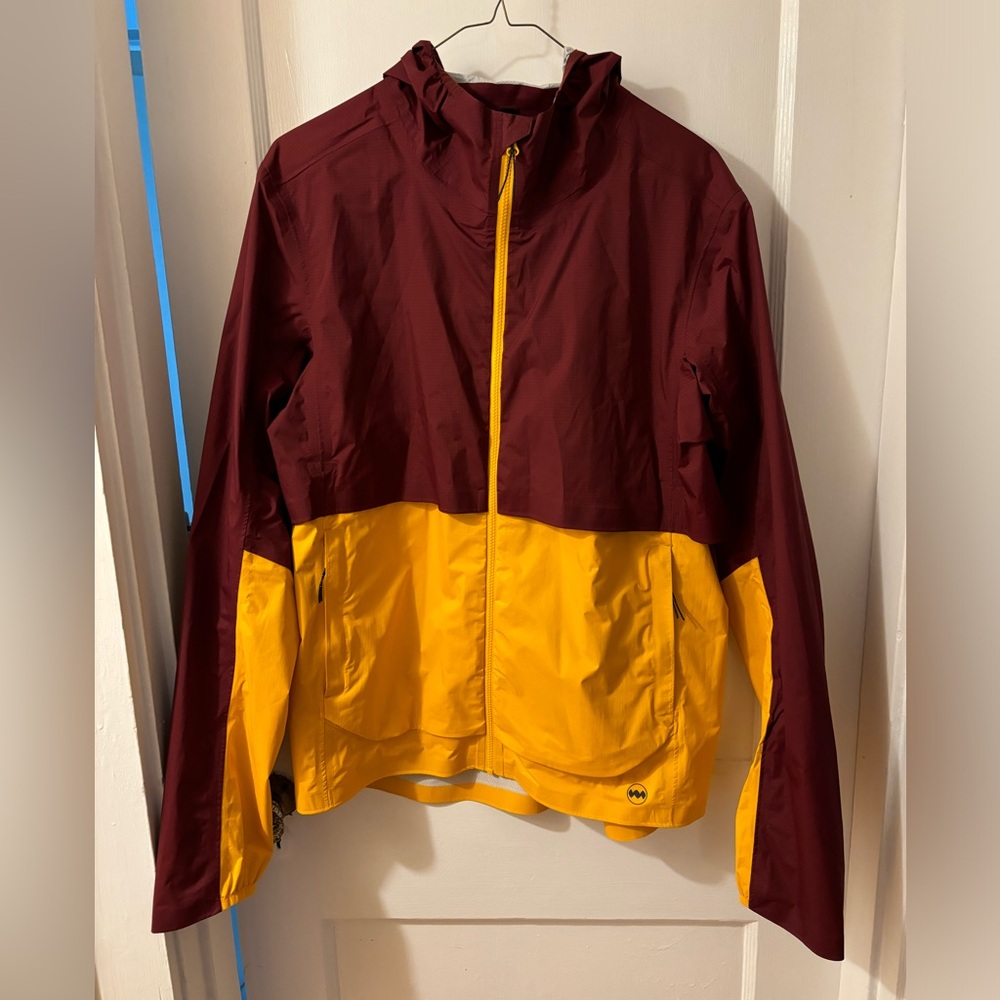 Janji Rainrunner jacket